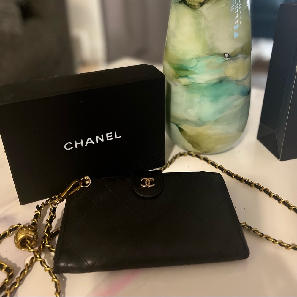 *****SOLD******Chanel vintage lambskin